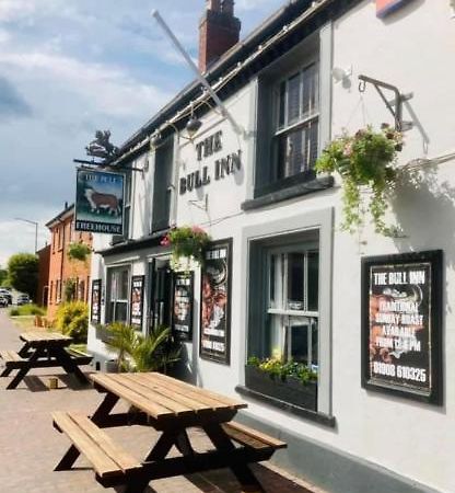 The Coach House At The Bull Inn Milton Keynes Eksteriør bilde