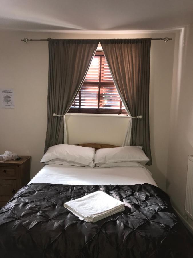The Coach House At The Bull Inn Milton Keynes Eksteriør bilde