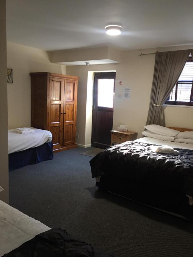 The Coach House At The Bull Inn Milton Keynes Eksteriør bilde